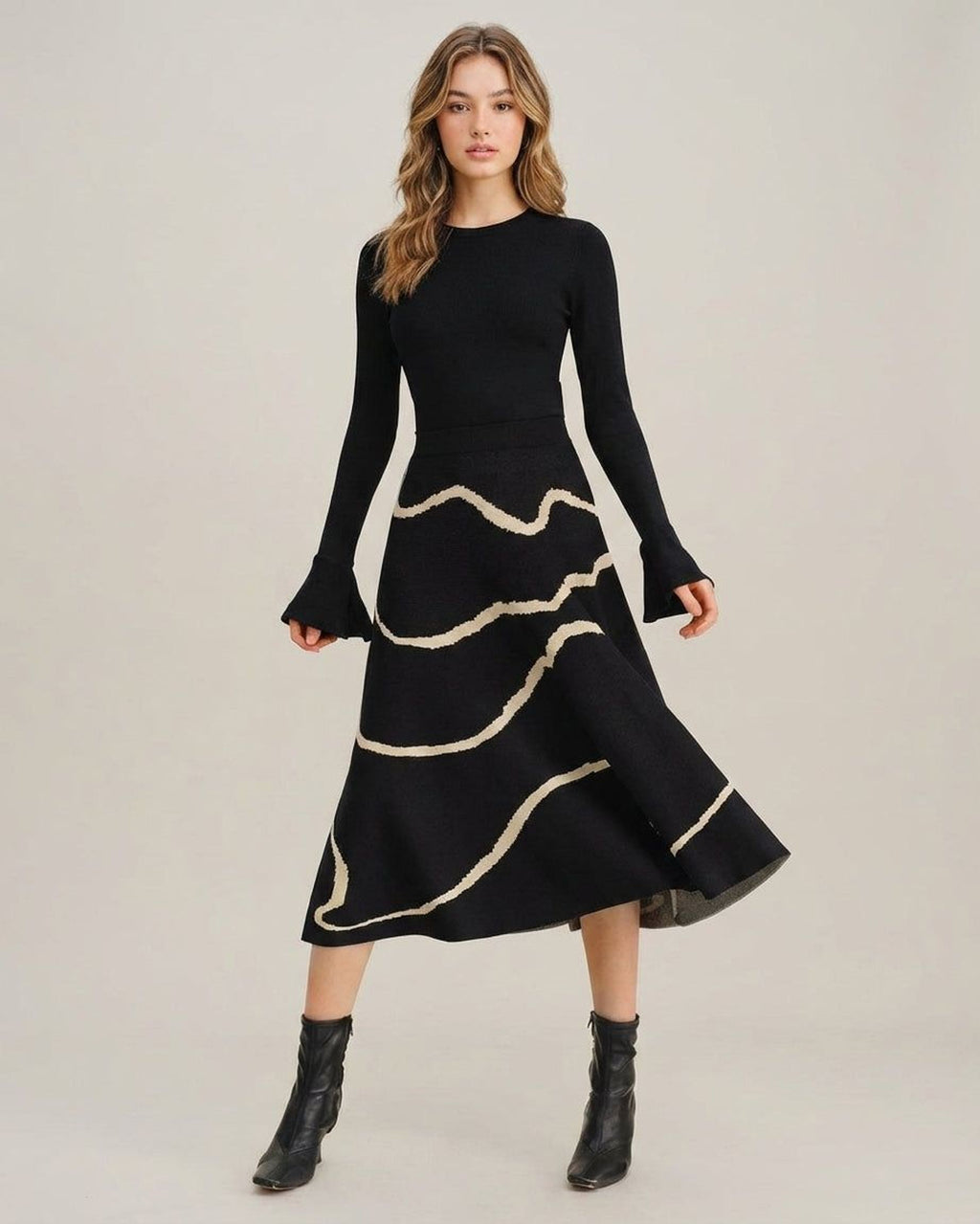 Léa Bryst | Women's Black Geometric Midi Skirt