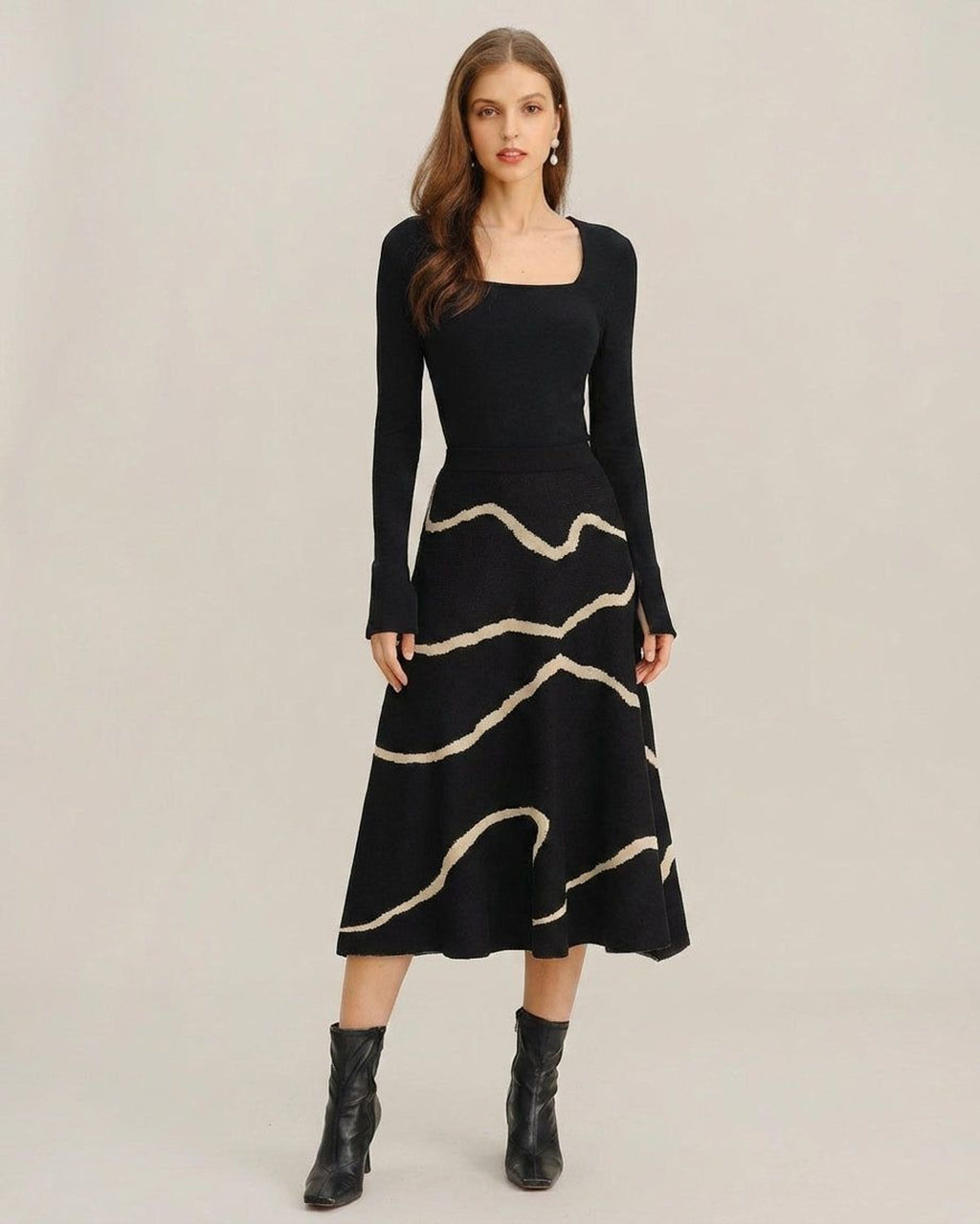 Léa Bryst | Women's Black Geometric Midi Skirt